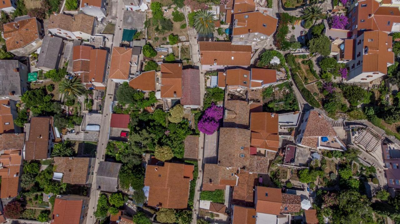 Hostel Flora Mali Lošinj Exterior foto